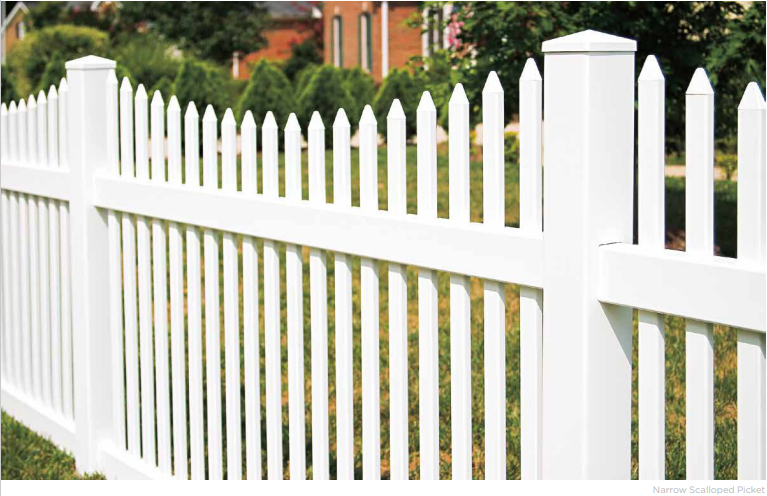 Narrow Scalloped Pickets Fence_Dunedin Fl_FencingCrewe
