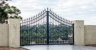  Gate-Chain-Link Fence 